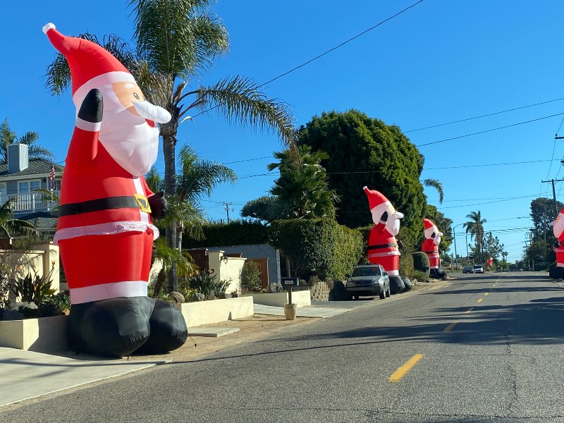 Ho Ho Highland Santas on Highland Drive in Carlsbad